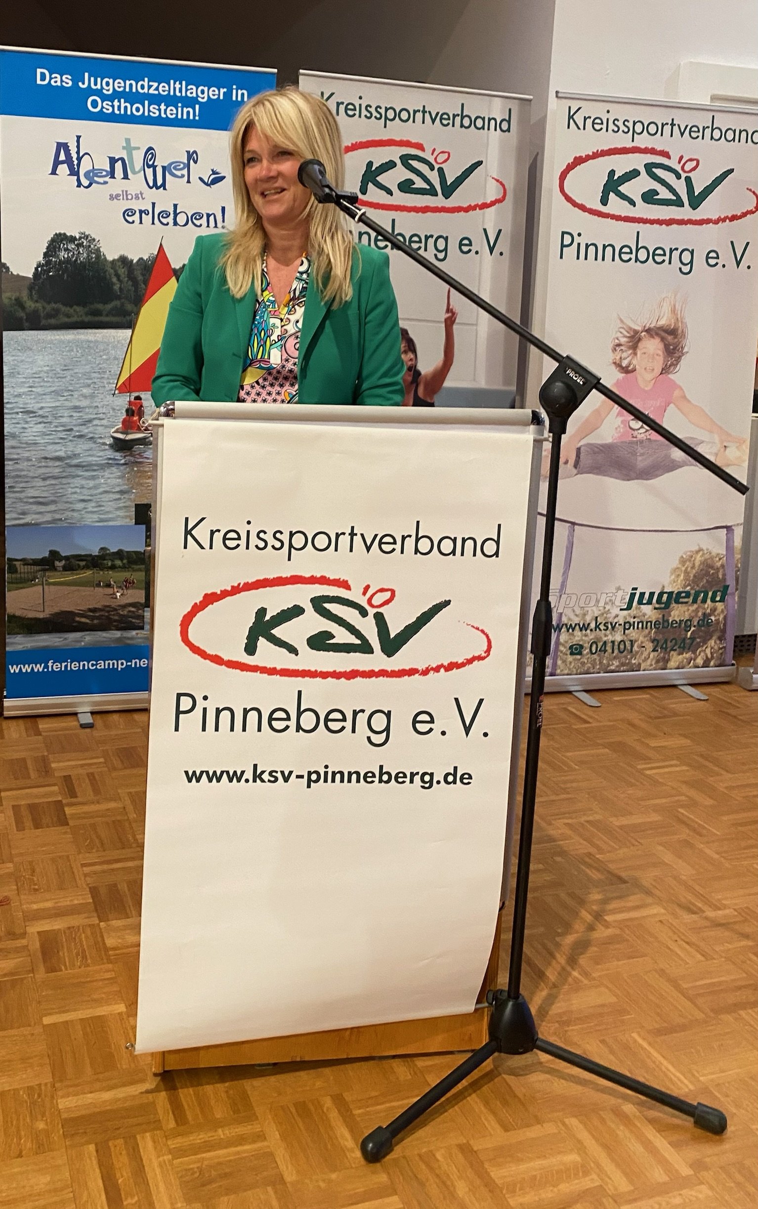 KSV Verbandstag 2022 - Barbara Ostmeier, sportpolitische Sprecherin des Landtags SH, verabschiedet sich auf dem Verbandstag - Foto: Christa Nordwald