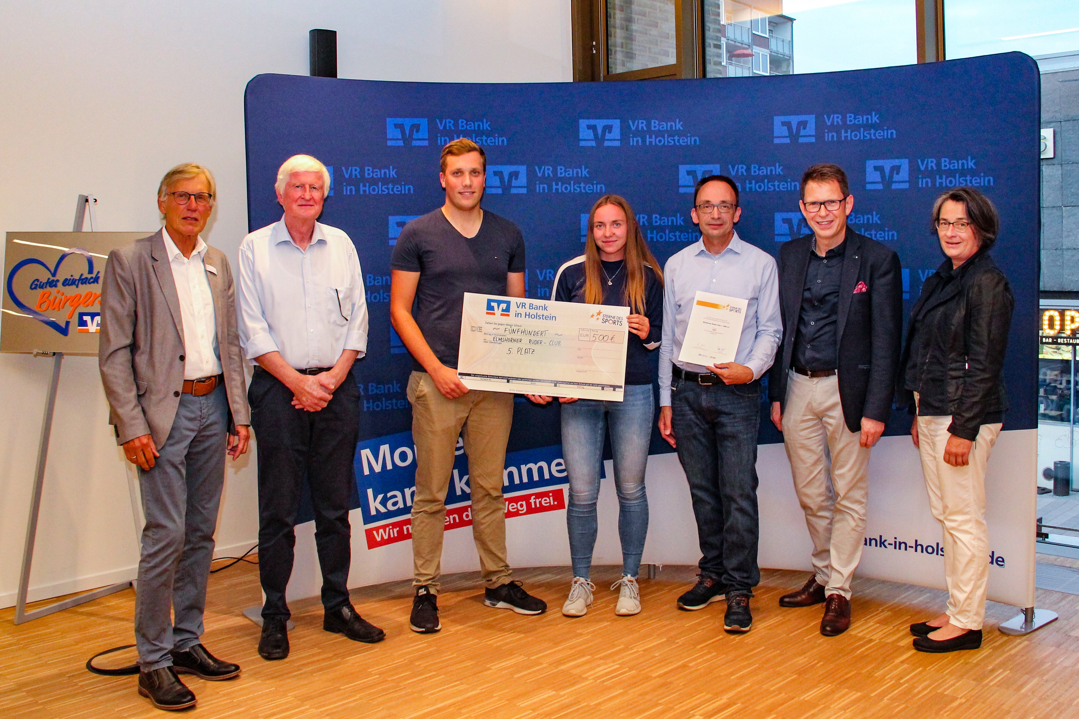 5. Platz und € 500,- für den Elmshorner Ruder-Club! - KSV Pinneberg, VR Bank und Bürgerstiftung VR Bank in Holstein gratulieren! - Foto: VR Bank in Holstein