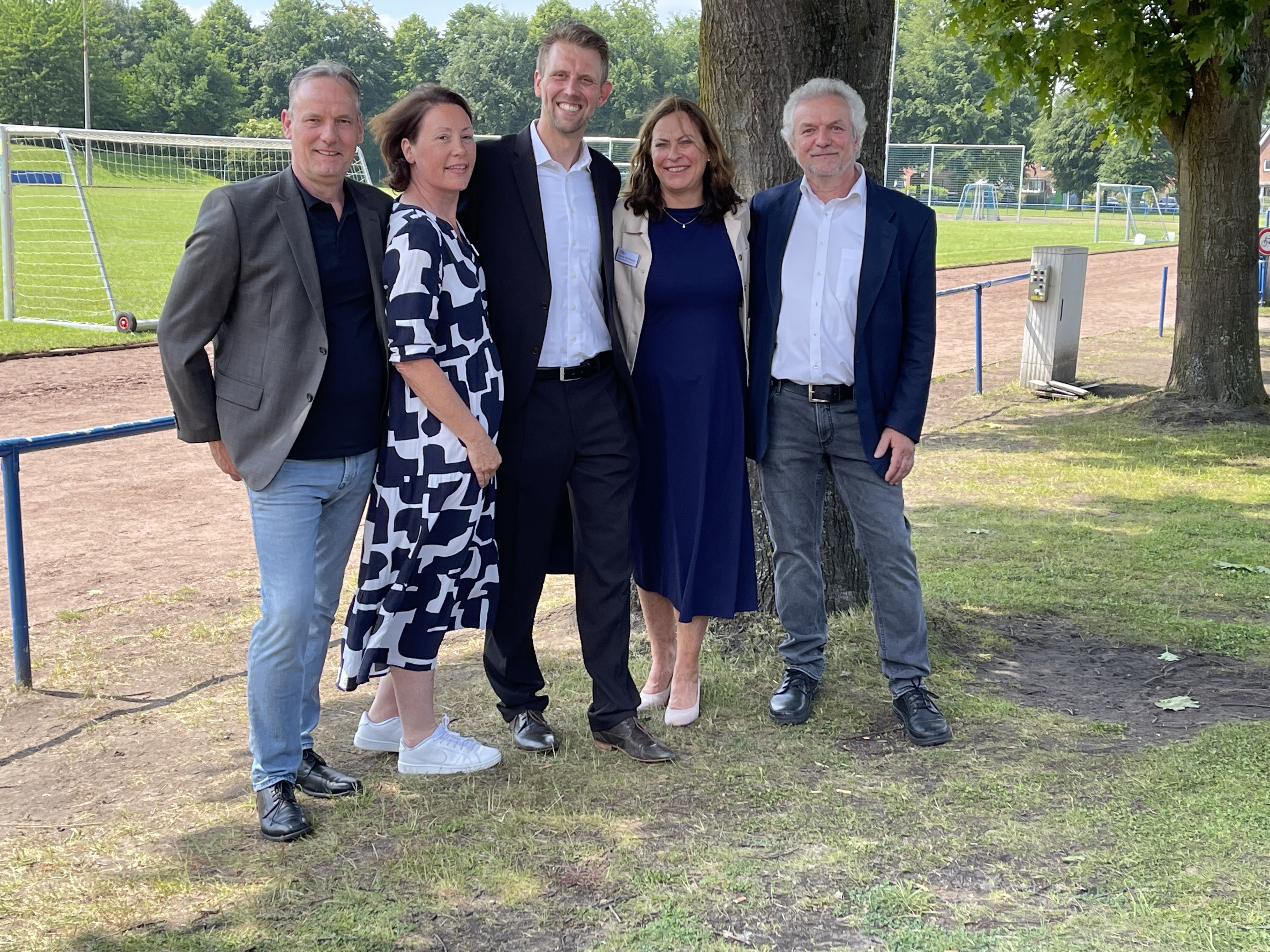 Das neue Team in der KSV-Geschäftsstelle. V.l.n.r. Jan Schamerowski, Jessica Wiekhorst, Mark Müller, Christa Nordwald und Jens Gatzenmeier - Foto: Stefan König, KSV Pinneberg